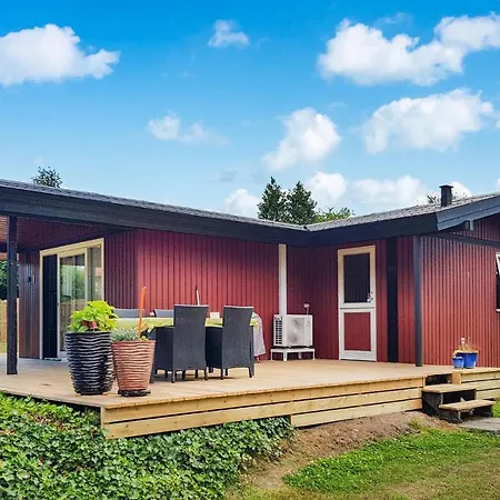 Pet Friendly In With Kitchen Holiday home *